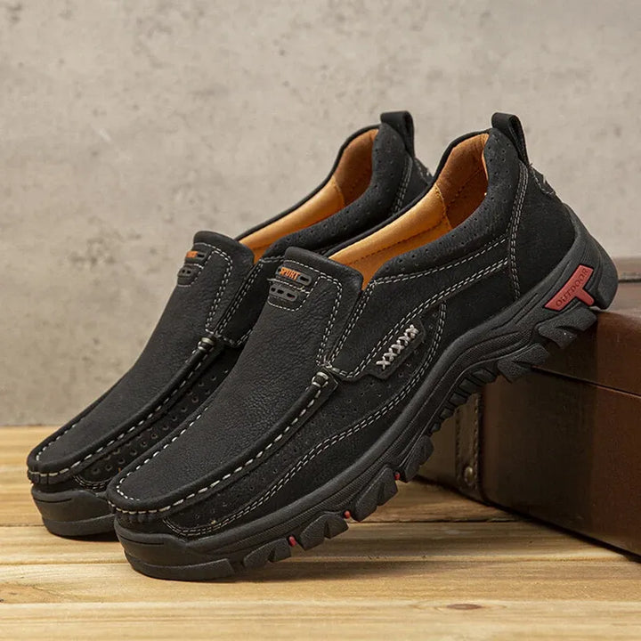 Męskie skórzane buty ortopedyczne z solidną podeszwą i eleganckim designem, w kolorze czarnym i brązowym.