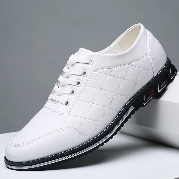 Miękkie, brązowe skórzane buty męskie, elegancki design i dzienna elegancja, idealne na każdą okazję.