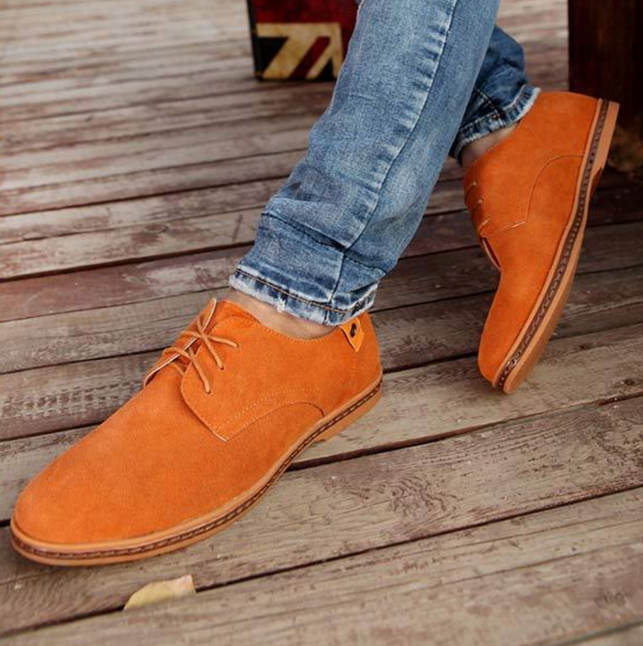 Uniwersalne męskie buty zamszowe, łatwe w pielęgnacji, pasujące do różnych stylizacji