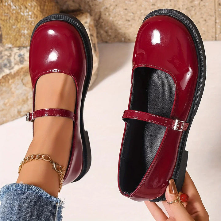 "Chaussures Mary Jane en cuir pour femmes, bout rond, sans lacet, élégantes et confortables, vue de profil"
