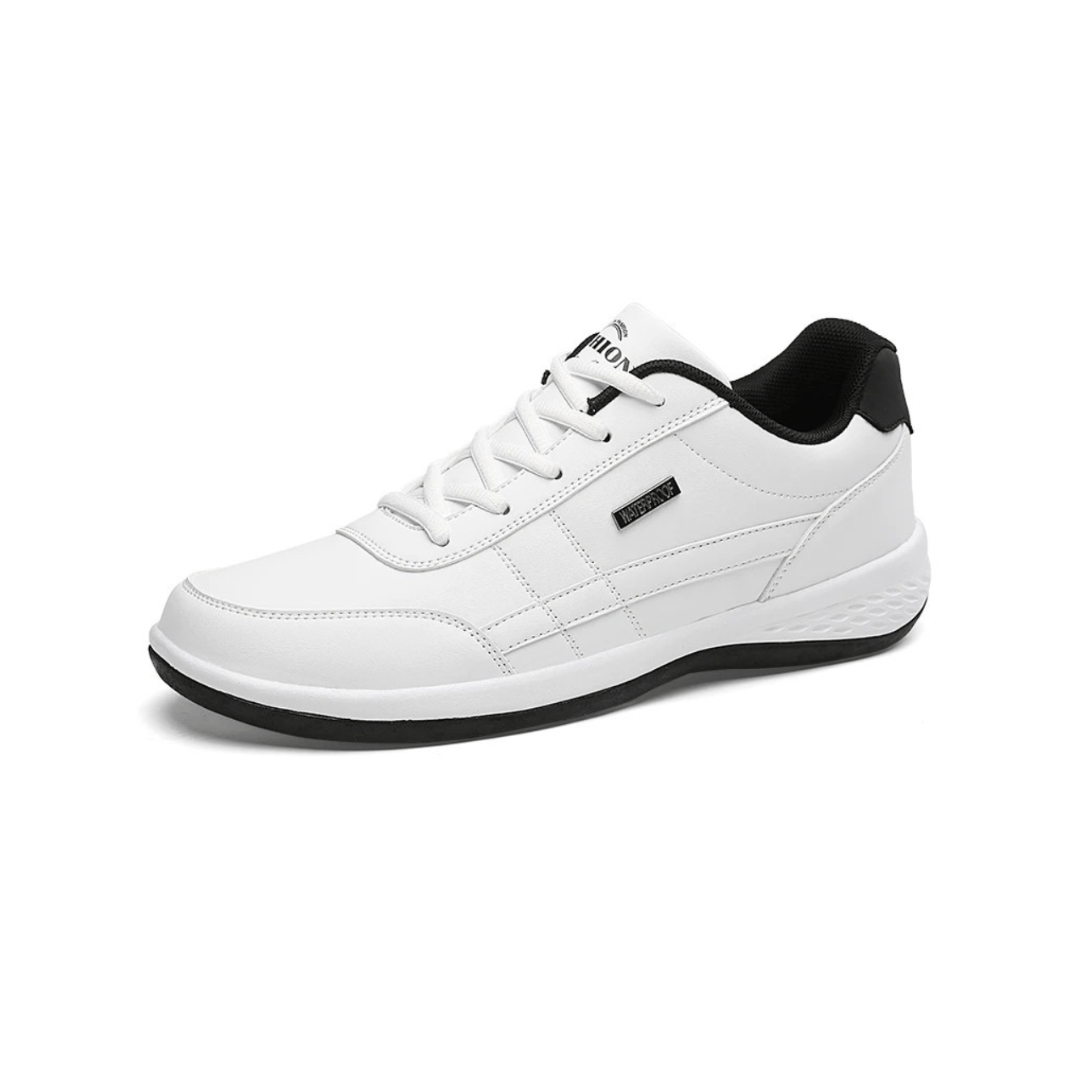 Białe męskie buty ortopedyczne, nowoczesny styl i ergonomiczne wsparcie dla optymalnego komfortu i elegancji.