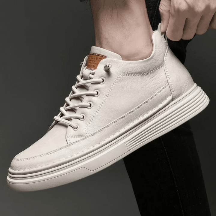 Męskie ortopedyczne buty ze skóry, elegancki design, ergonomiczna podeszwa, najwyższy komfort, kolor czarny.
