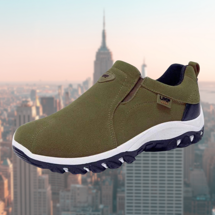 Męskie niebieskie buty ortopedyczne, dopasowujące się do kształtu stopy, idealne na długie spacery.