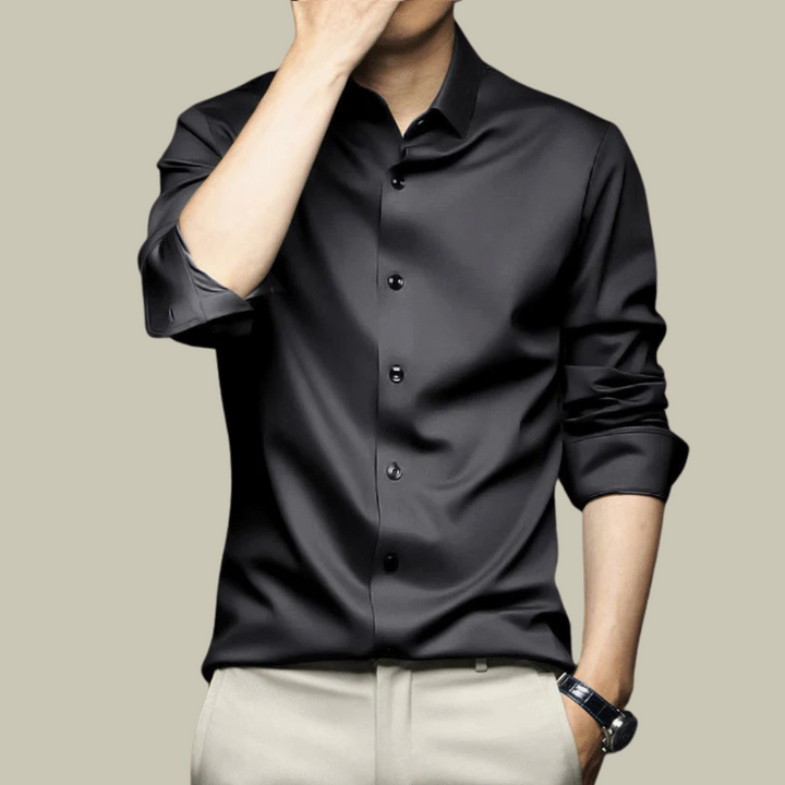 Elegancka męska koszula jedwabna z długim rękawem, dopasowany krój, wyrafinowany styl.