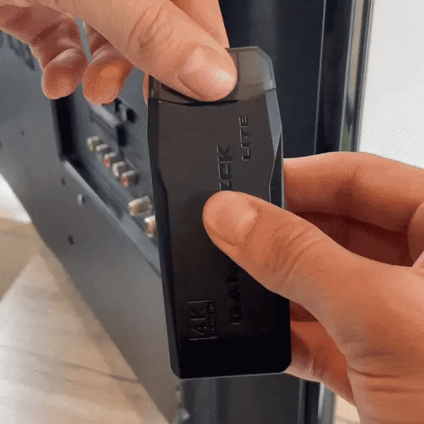 Konsola do gier retro 4K z kontrolerami, ponad 20 000 gier w zestawie, połączenie HDMI, nostalgiczne doświadczenie