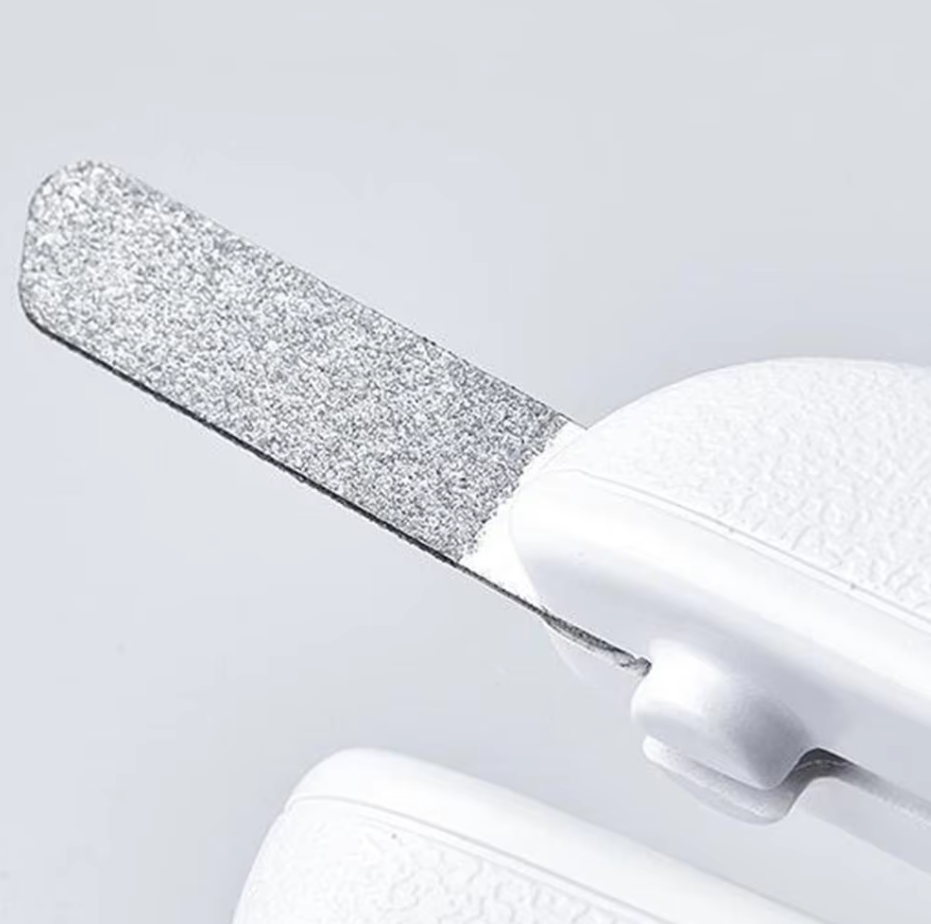 Elektroniczny pilnik do pazurów dla zwierząt, ergonomiczny design, bezpieczne i precyzyjne użytkowanie, idealny dla psów i kotów.