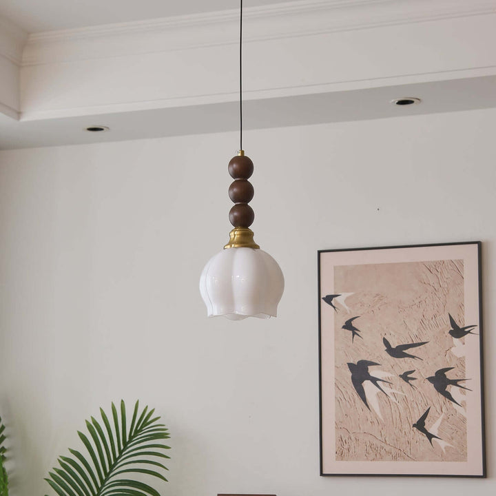 Elegancka szklana, drewniana i metalowa lampa wisząca