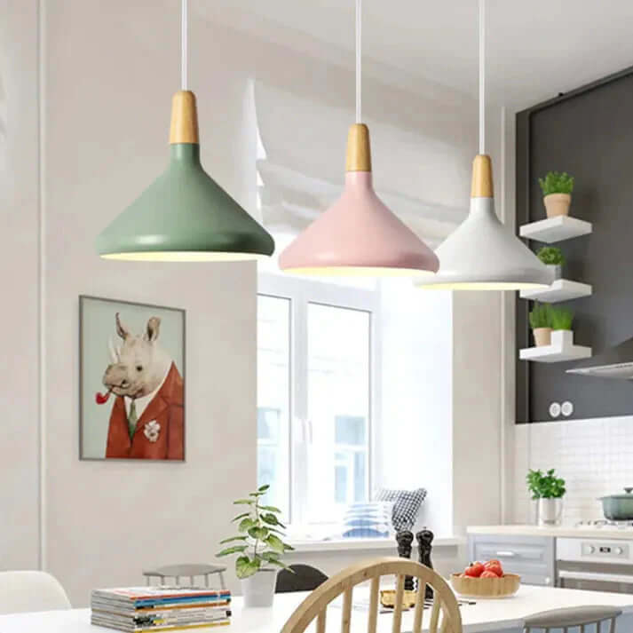 Stożkowa lampa wisząca w stylu francuskim