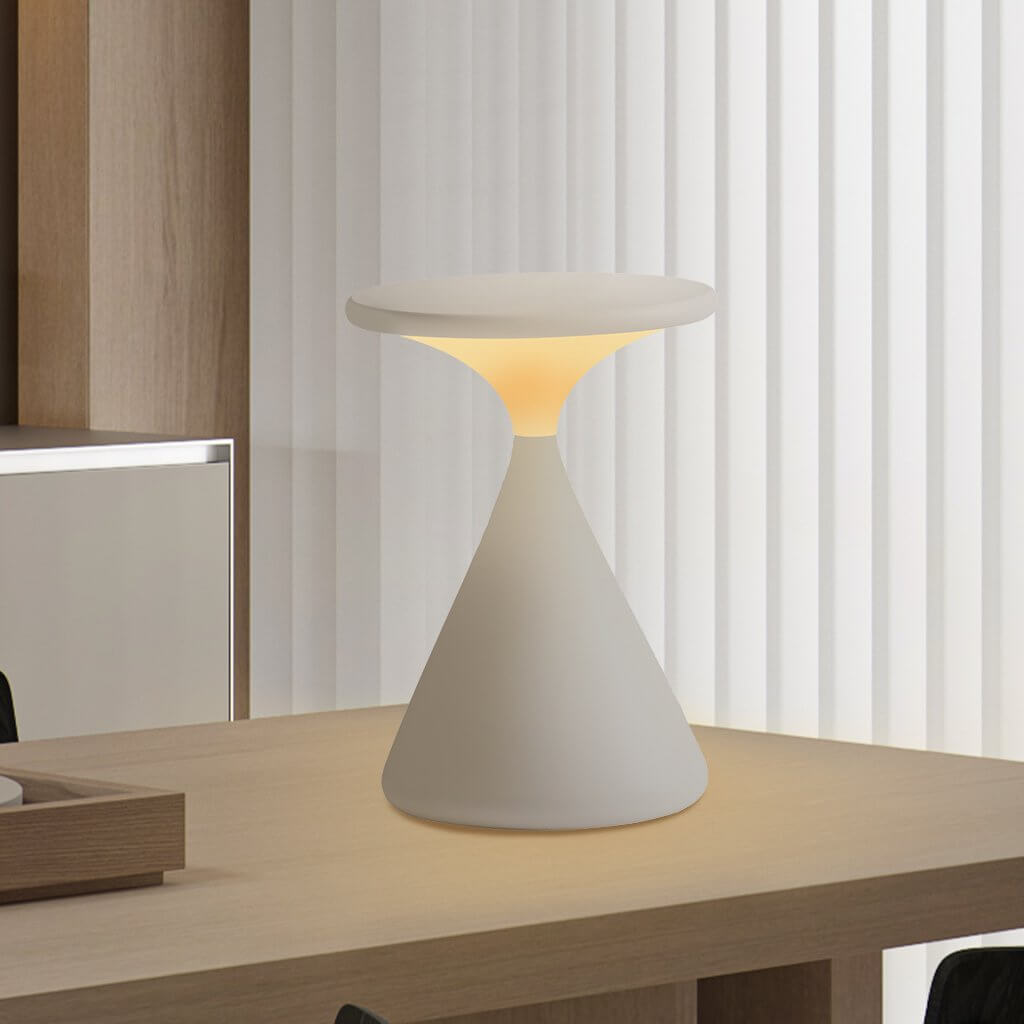 Elegancka lampa stołowa Aeron Hourglass z możliwością regulacji jasności