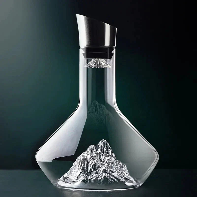 Dekanter kryształowy rzeźbiony w kształcie góry lodowej 1500ml, unikalny i wyrafinowany design dla optymalnego napowietrzania wina.