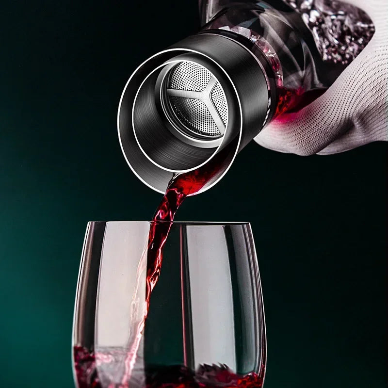 Dekanter kryształowy rzeźbiony w kształcie góry lodowej 1500ml, unikalny i wyrafinowany design dla optymalnego napowietrzania wina.