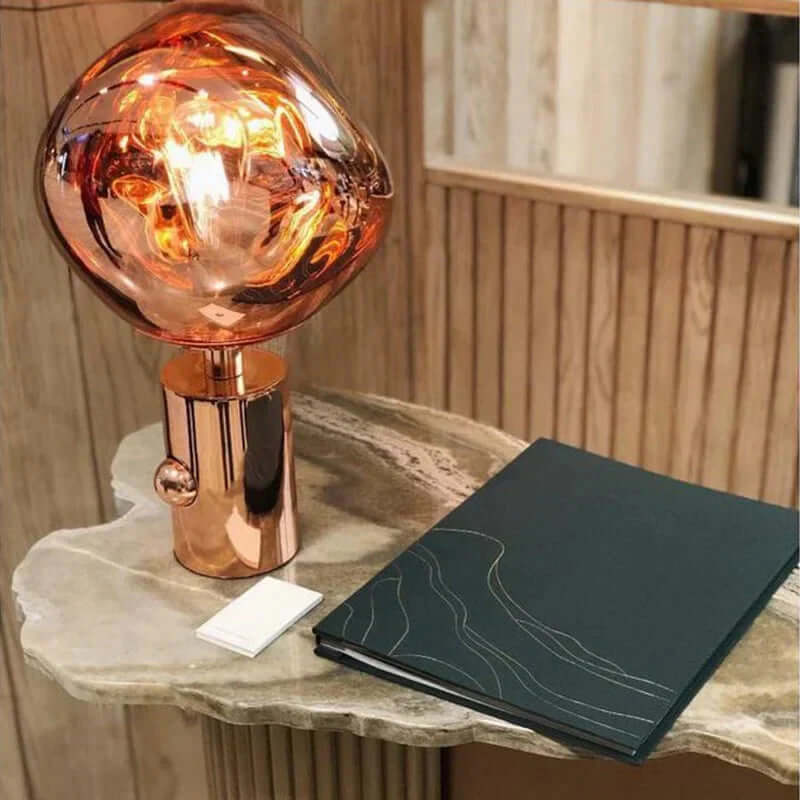 Lampa stołowa Melt - nowoczesne oświetlenie do salonu