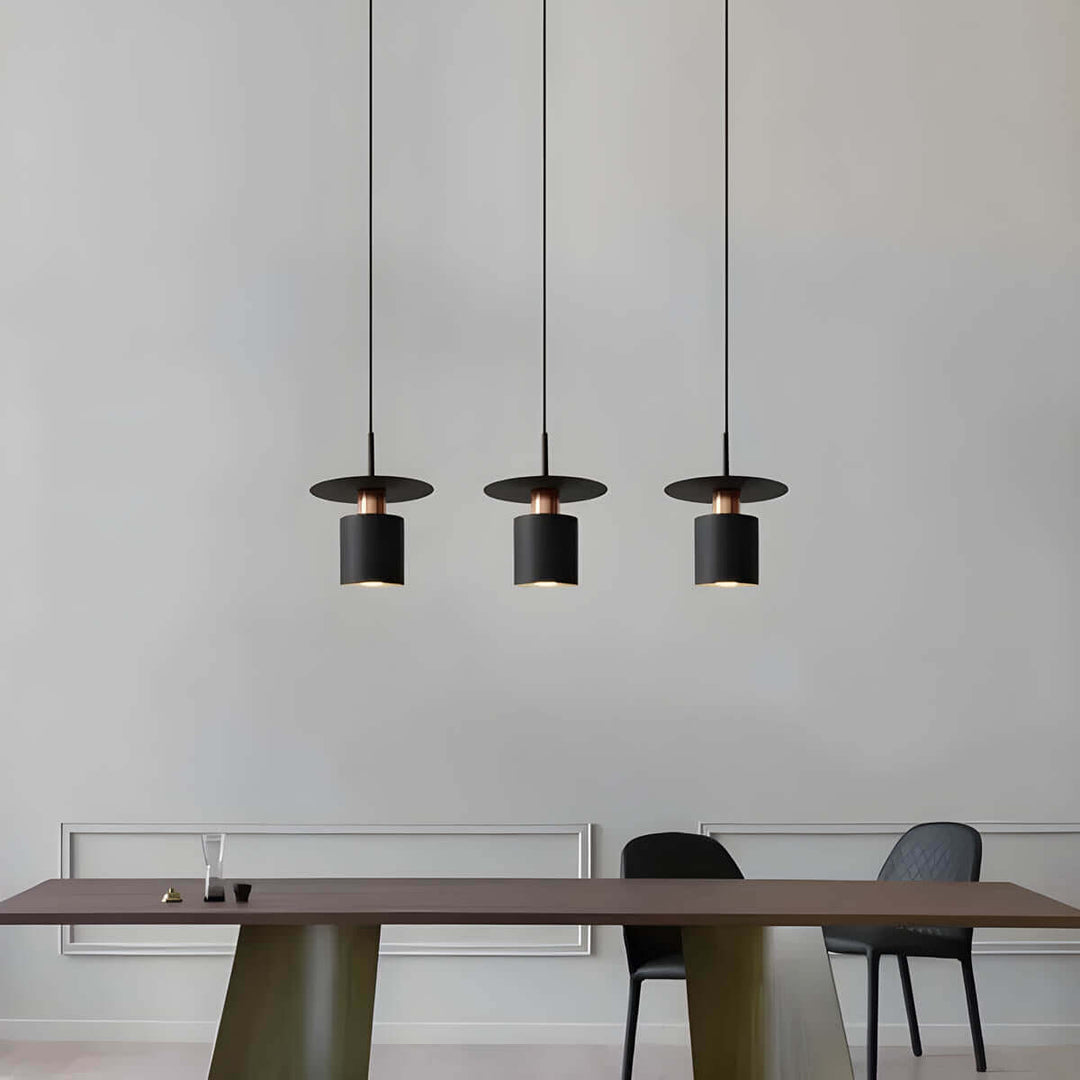 Lampa dekoracyjna do salonu lub jadalni, nowoczesne wzornictwo