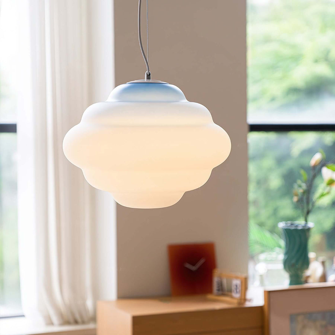 Lampa wisząca w kształcie chmury z efektem gradientu