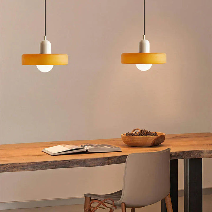 Designerska lampa sufitowa marmurowa, do salonu. Elegancki styl skandynawski.
