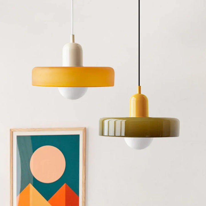 Designerska lampa wisząca marmurowa, styl skandynawski. Nowoczesne wnętrza.