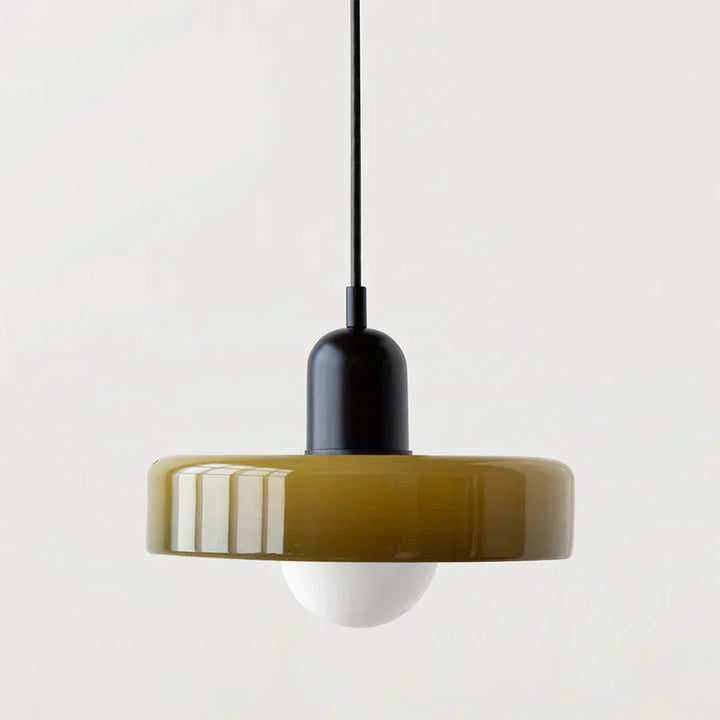 Skandynawska lampa sufitowa, marmurowa, do salonu. Elegancki i prosty design.