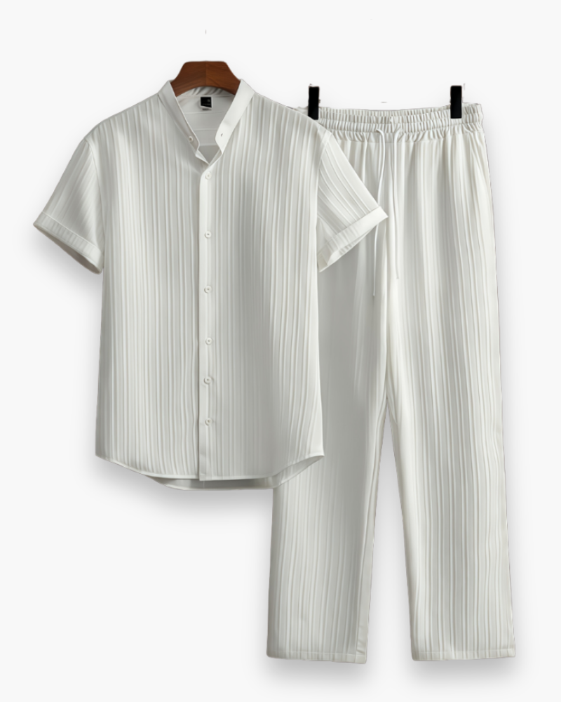 Męski letni komplet Josh: koszula z krótkim rękawem i lekkie spodnie, idealny na letnie stylizacje i komfort.