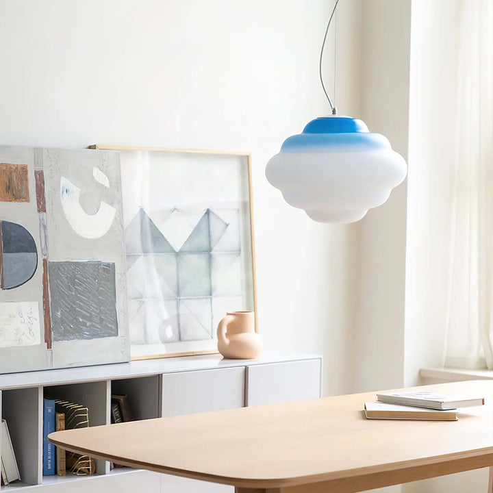 Lampa wisząca w kształcie chmury z efektem gradientu