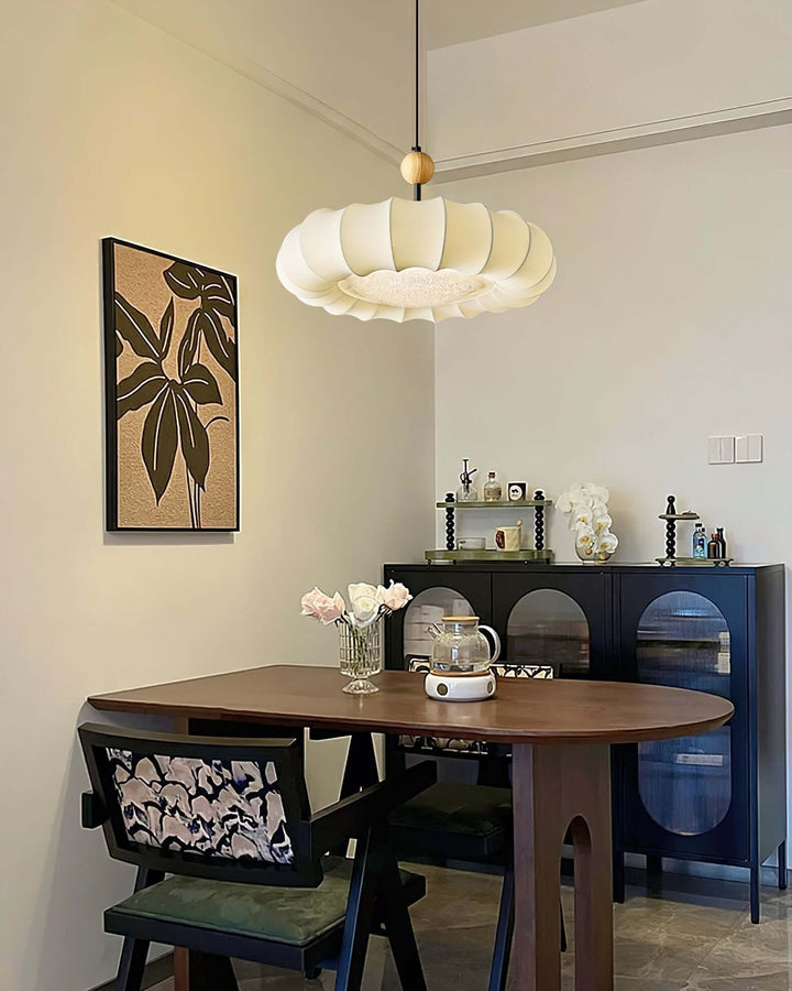 Lampa wisząca Winnie Veil w nowoczesnej jadalni