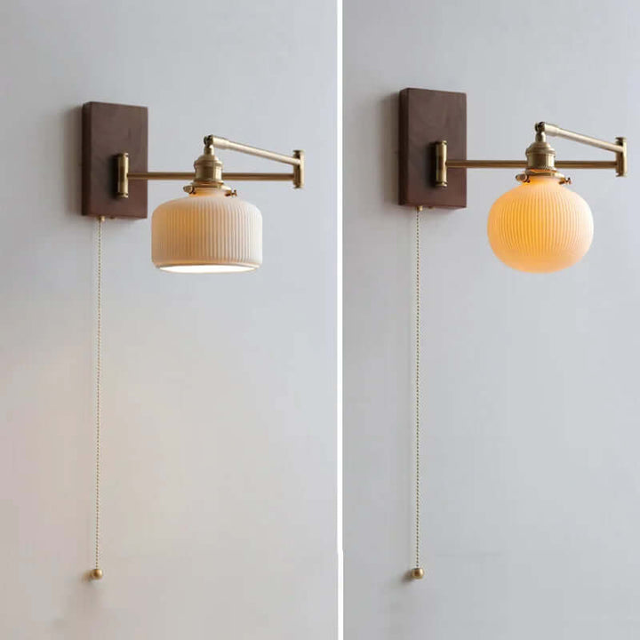 Lampa ścienna ceramiczna z drewnianą podstawą