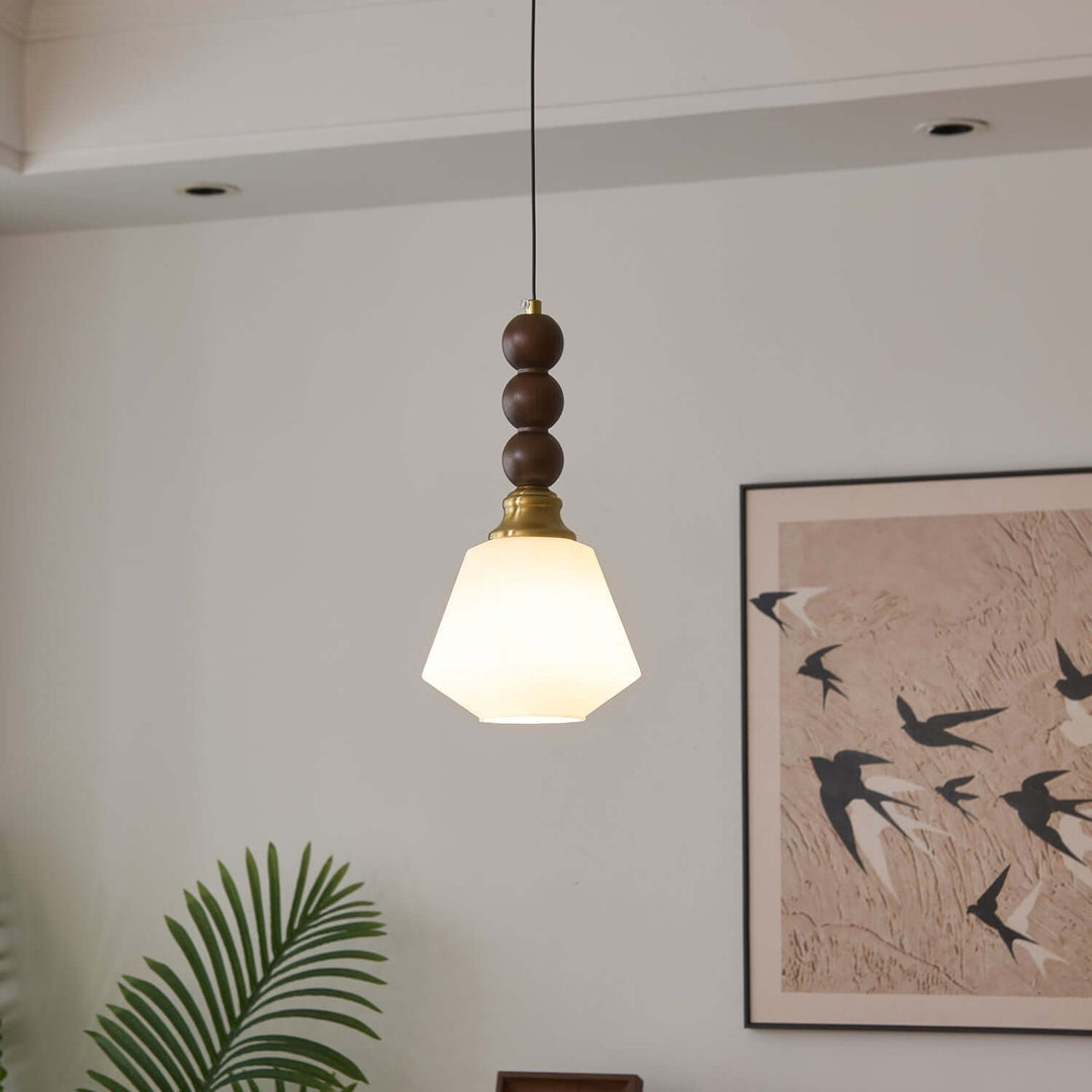 Elegancka szklana, drewniana i metalowa lampa wisząca