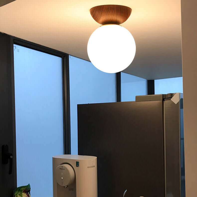 Lampa sufitowa do sypialni z ciepłym światłem