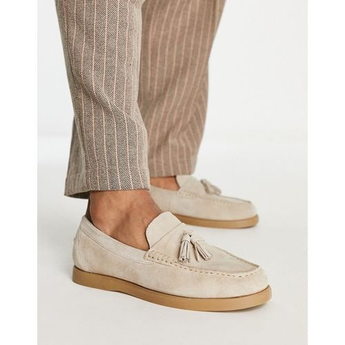 Męskie zamszowe mokasyny z eleganckim chwostem i grubą podeszwą, beżowe, wyrafinowany detal i optymalny komfort