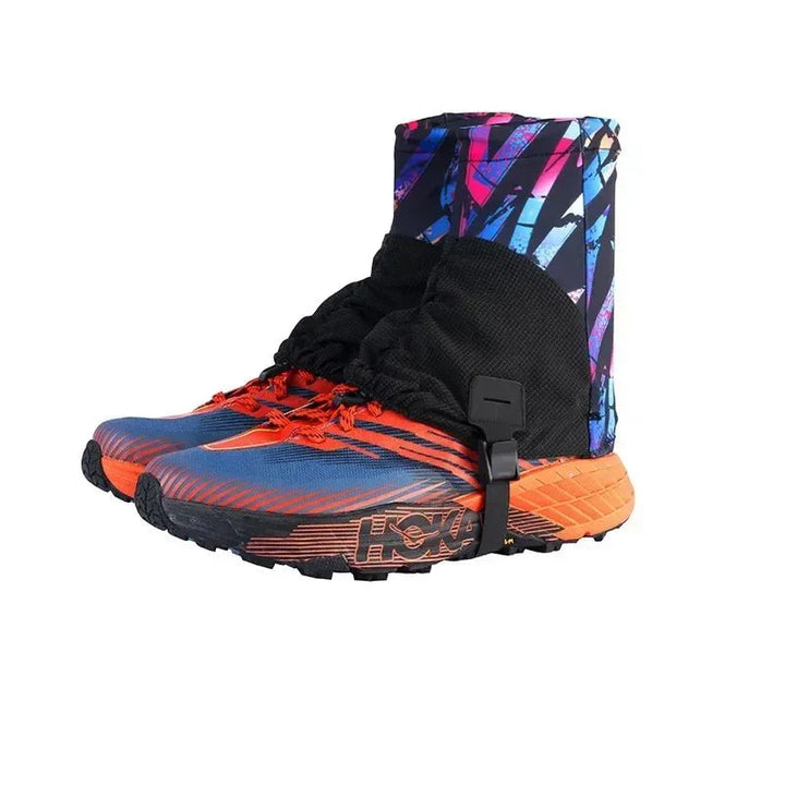 Lekkie ochraniacze turystyczne z ochroną przeciwpiaskową, wykonane z oddychającego materiału, z zamkiem błyskawicznym i rzepem.