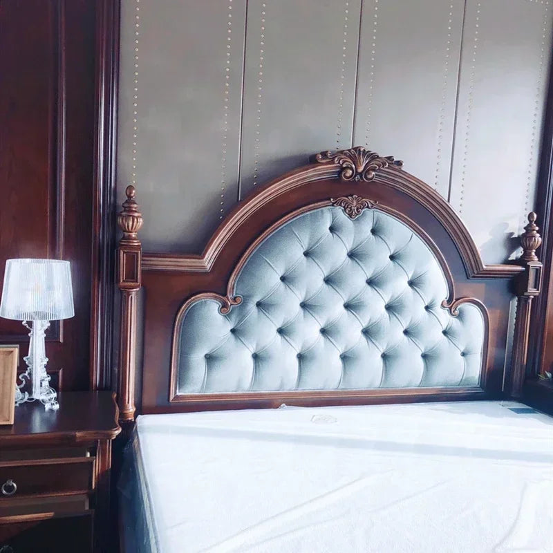 Elegancka i glamour lampa stołowa, współczesny design w kolorze białym lub czarnym, delikatne światło dla luksusowej atmosfery.