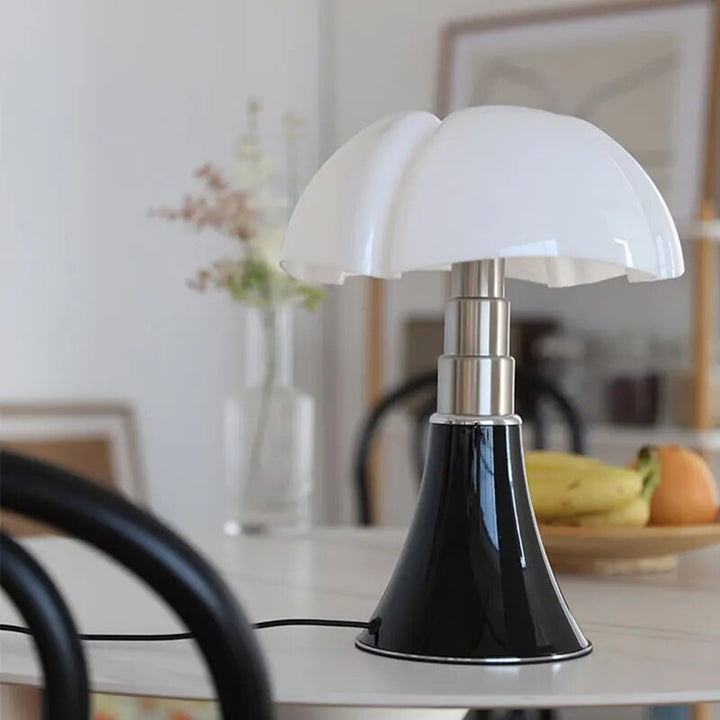 Stołowa Lampa Kwietna retro bezprzewodowa LED, kwiatowy design ze stali, miękkie i ciepłe światło, elegancki wystrój wnętrz
