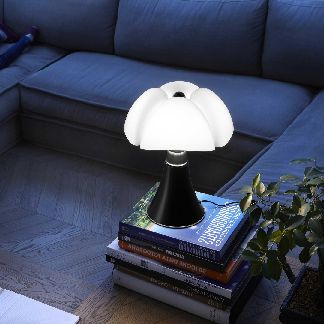 Stołowa Lampa Kwietna retro bezprzewodowa LED, kwiatowy design ze stali, miękkie i ciepłe światło, elegancki wystrój wnętrz