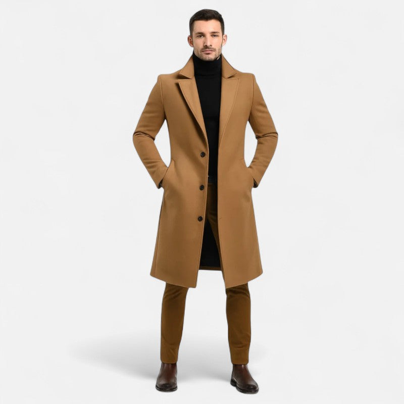 Stylowy męski płaszcz o eleganckim kroju z kołnierzem, zapewniający wysmukłą sylwetkę i odporność na zimno.