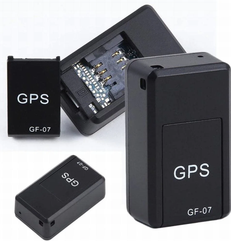 Mini magnetyczny lokalizator GPS w kolorze czarnym, kompaktowy i dyskretny, do globalnego śledzenia bez abonamentu, wytrzymały i łatwy w instalacji.