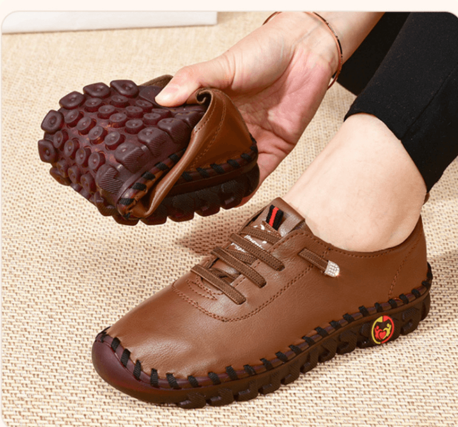 Mokasyny ortopedyczne dla mężczyzn, skóra brązowa, antypoślizgowa podeszwa, nowoczesny styl, optymalny komfort dla stóp.