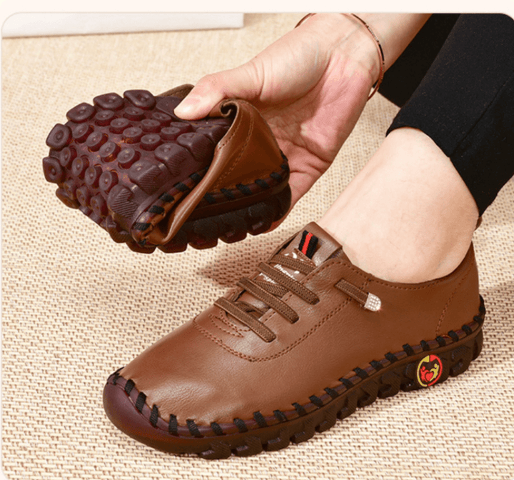 Mokasyny ortopedyczne dla mężczyzn, skóra brązowa, antypoślizgowa podeszwa, nowoczesny styl, optymalny komfort dla stóp.