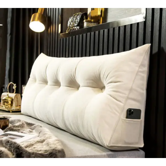 "Oreiller compensé orthopédique blanc en coton doux, soutien cervical optimal pour un confort et sommeil luxueux."