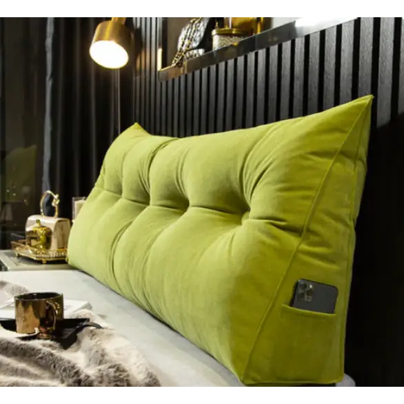 "Oreiller compensé orthopédique blanc en coton doux, soutien cervical optimal pour un confort et sommeil luxueux."