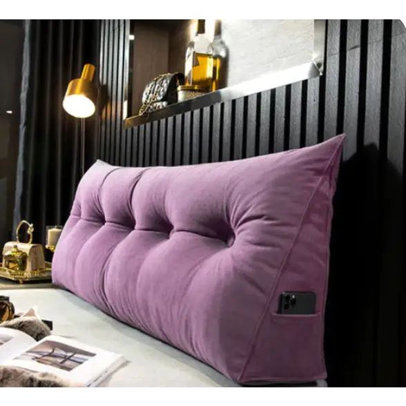 "Oreiller compensé orthopédique blanc en coton doux, soutien cervical optimal pour un confort et sommeil luxueux."