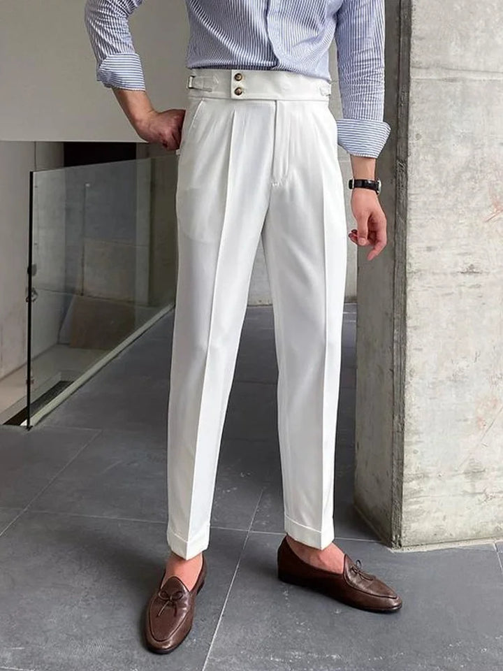 Męskie eleganckie spodnie garniturowe, nowoczesny krój, lekki materiał, ciemny kolor, idealne na formalne okazje