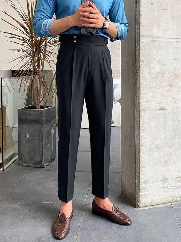 Męskie eleganckie spodnie garniturowe, nowoczesny krój, lekki materiał, ciemny kolor, idealne na formalne okazje