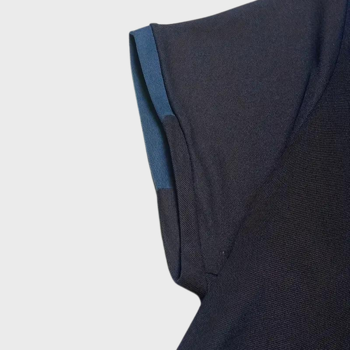 Męskie polo, linia ramion, prawidłowe ułożenie na ciele.