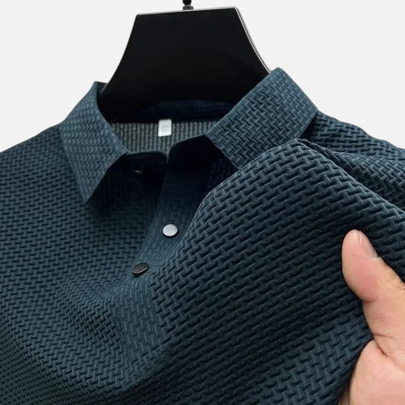 Elegancka, oddychająca męska koszulka polo z krótkim rękawem, z lekkiego materiału, idealna na lato.