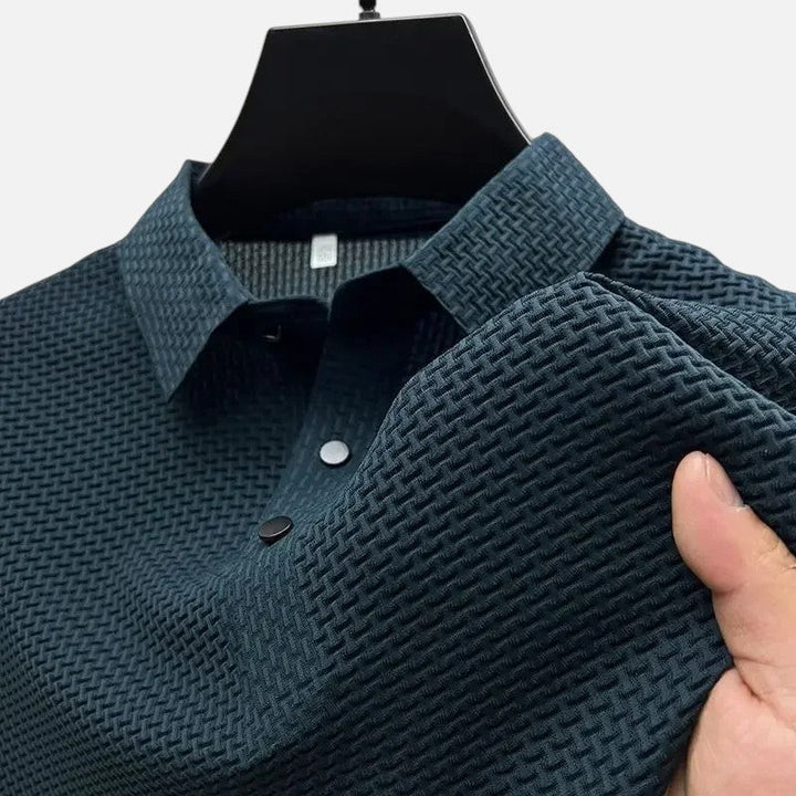 Elegancka, oddychająca męska koszulka polo z krótkim rękawem, z lekkiego materiału, idealna na lato.