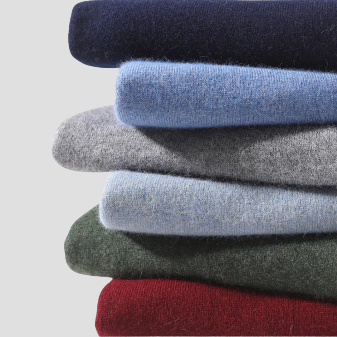 Elegancki męski sweter golf z wełny merynosów, gładki kolor, dopasowany krój, idealny do wyrafinowanego i wygodnego stylu.