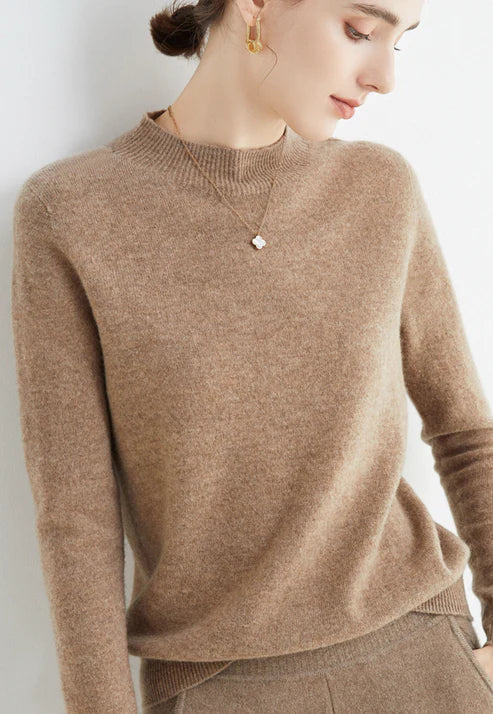 Damski sweter z miękkiego materiału, idealny na każdą okazję