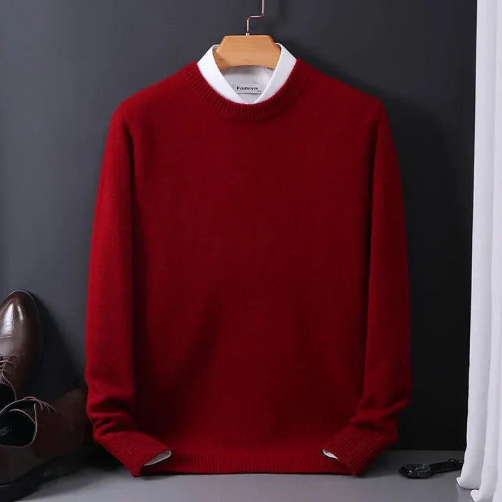 Pull en cachemire pour homme avec col rond, doux et élégant, idéal pour un style intemporel et un confort optimal.