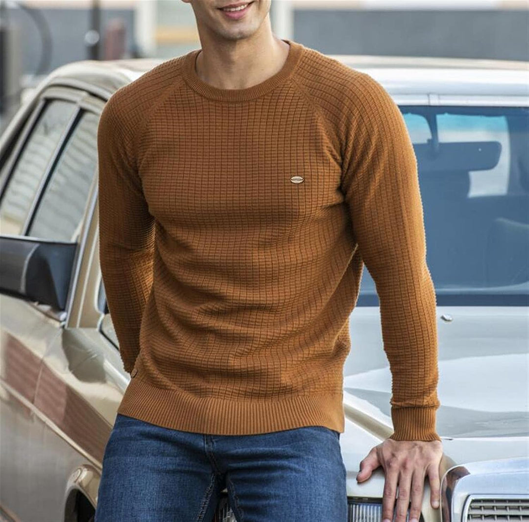 Męski sweter Bjorn w kolorze beżowym, z miękkiej dzianiny, styl uniwersalny, idealny na zimowe wieczory.