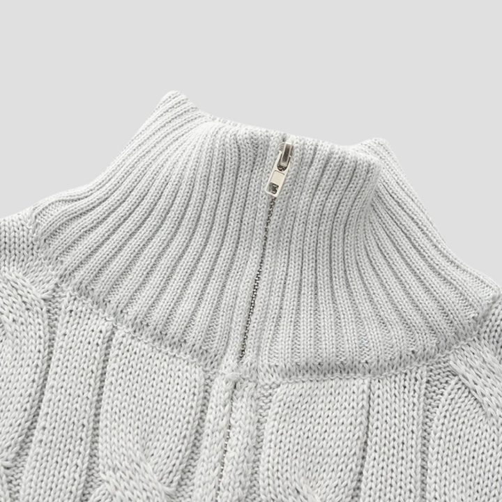 Męski sweter z warkoczem, klasyczny krój, zamek pod szyją, szary. Swobodna i ponadczasowa elegancja dla nowoczesnego wyglądu.