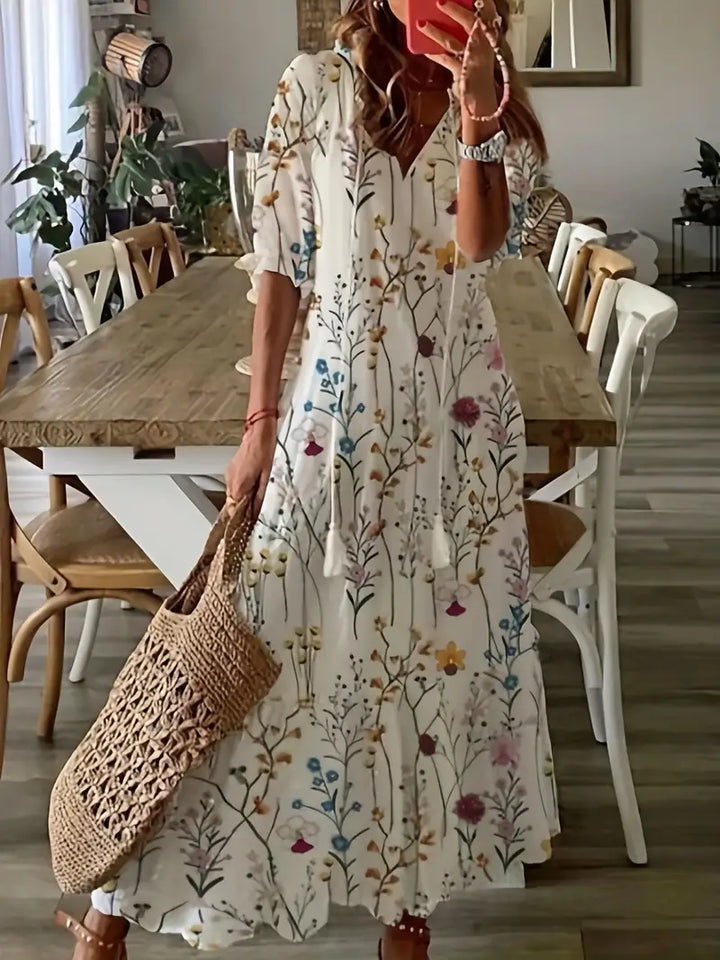 MonVie Sukienka Boho - Widok z boku, lekka i elegancka, idealna sukienka damska na komfortowe i stylowe lato.
